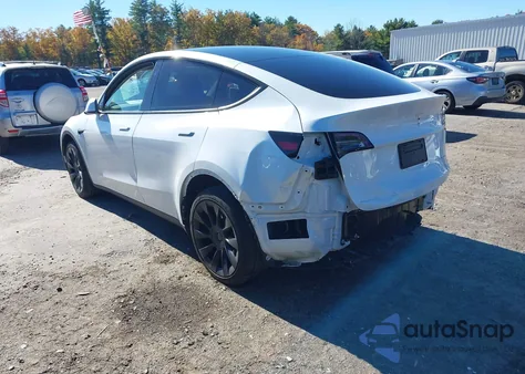2024 Tesla Model Y Long Range Dual Motor All-Wheel Drive from USA, damaged, VIN 7SAYGDEE1RA257869